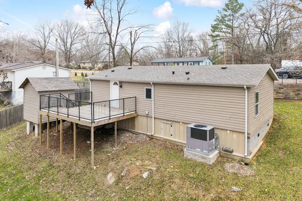 148 N Poole Street Ashland City TN 37015