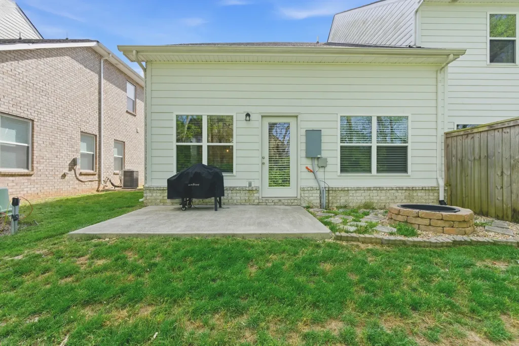 360 Banbury Drive Gallatin TN 37066