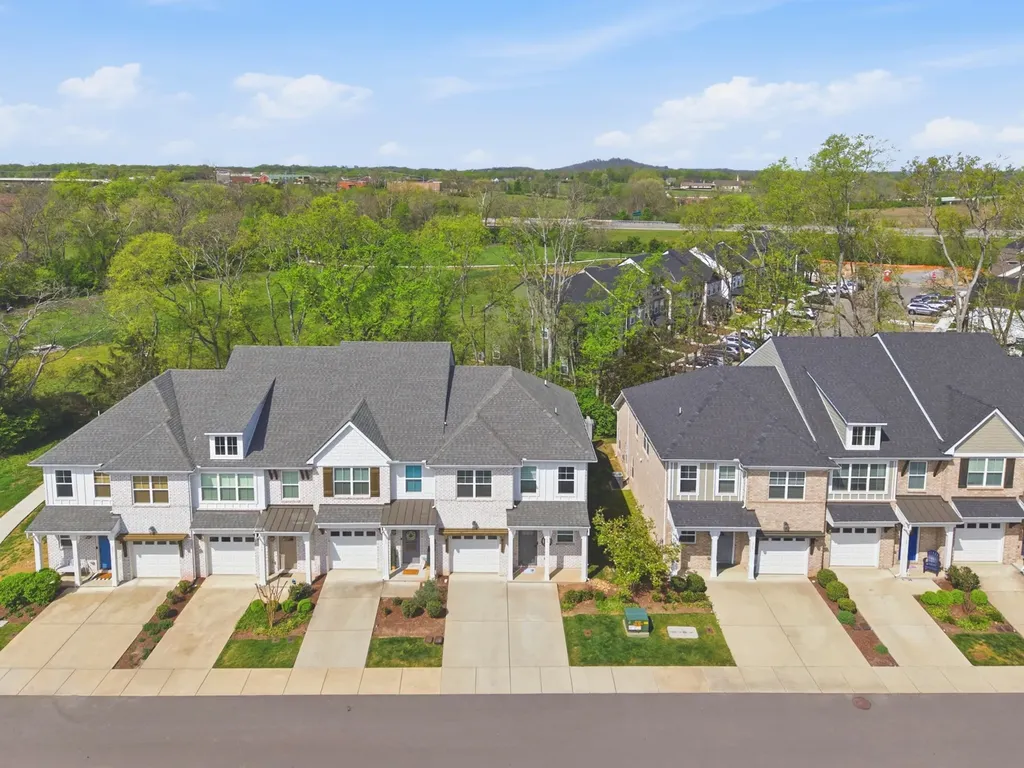 360 Banbury Drive Gallatin TN 37066
