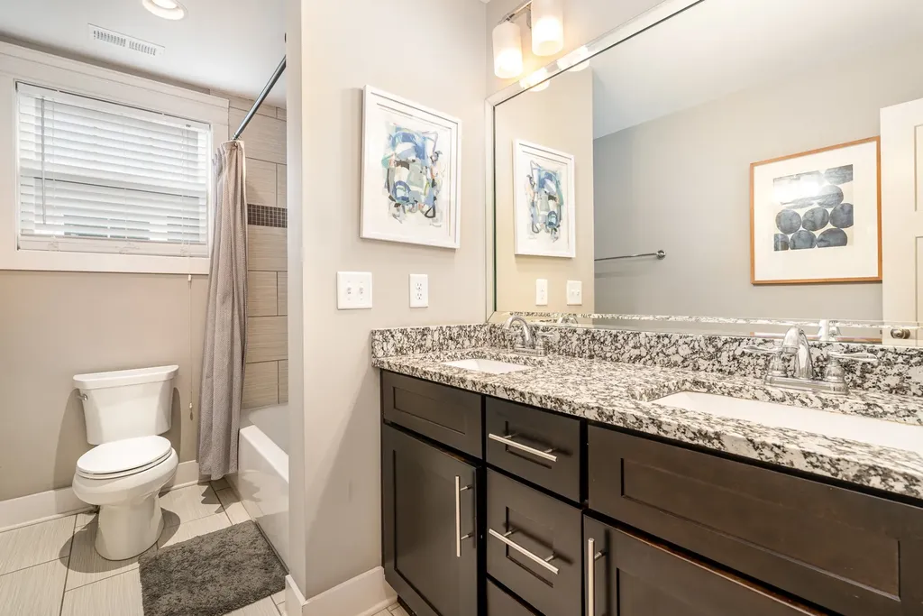 1719 14th Ave, S Nashville TN 37212