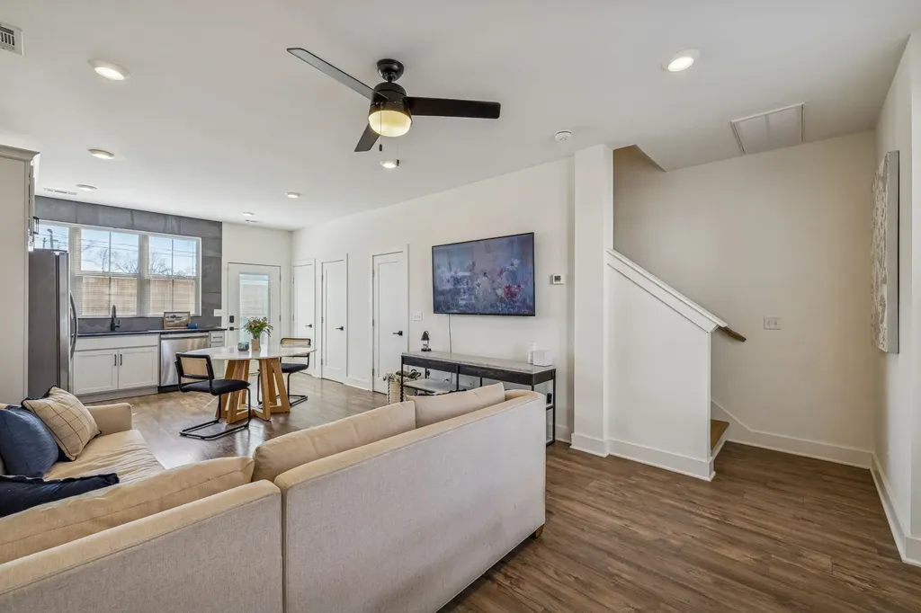 100 Thompson Lane Nashville TN 37211