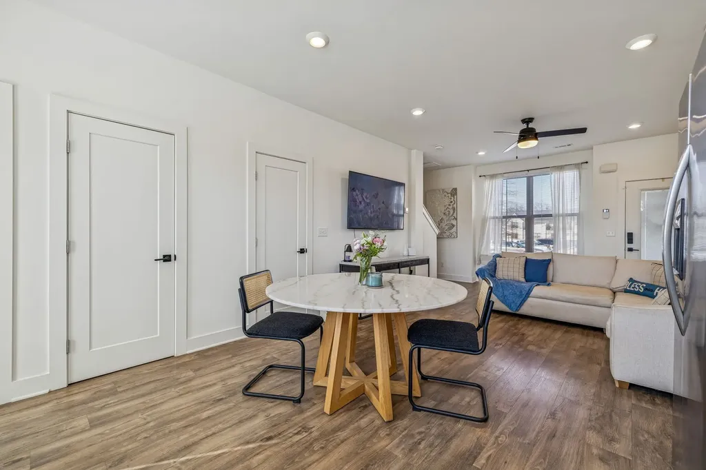 100 Thompson Lane Nashville TN 37211