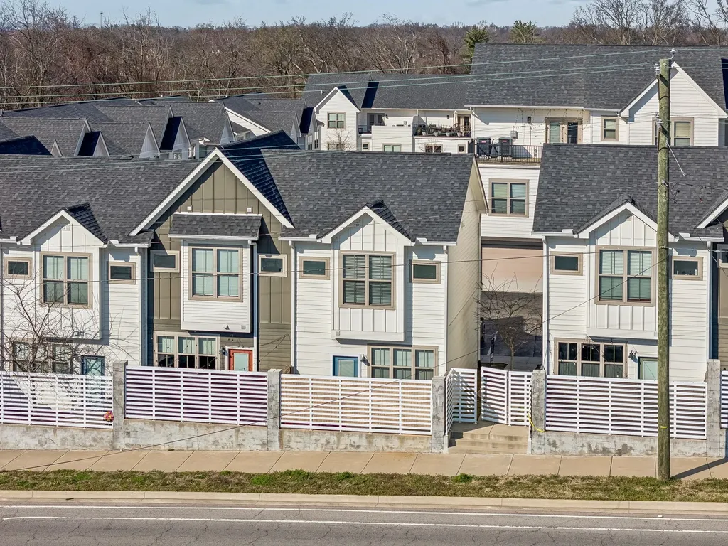 100 Thompson Lane Nashville TN 37211