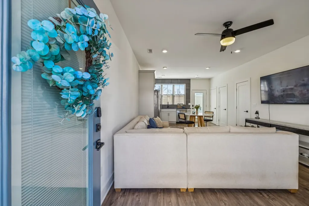 100 Thompson Lane Nashville TN 37211