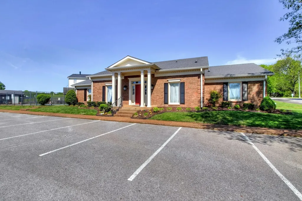 1127 Brentwood Point Brentwood TN 37027