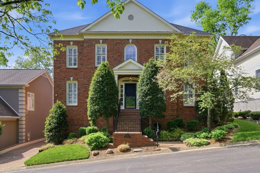236 Burlington Place Nashville TN 37215