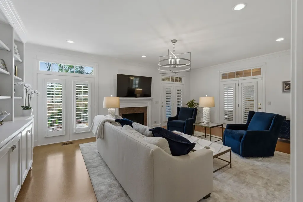 236 Burlington Place Nashville TN 37215