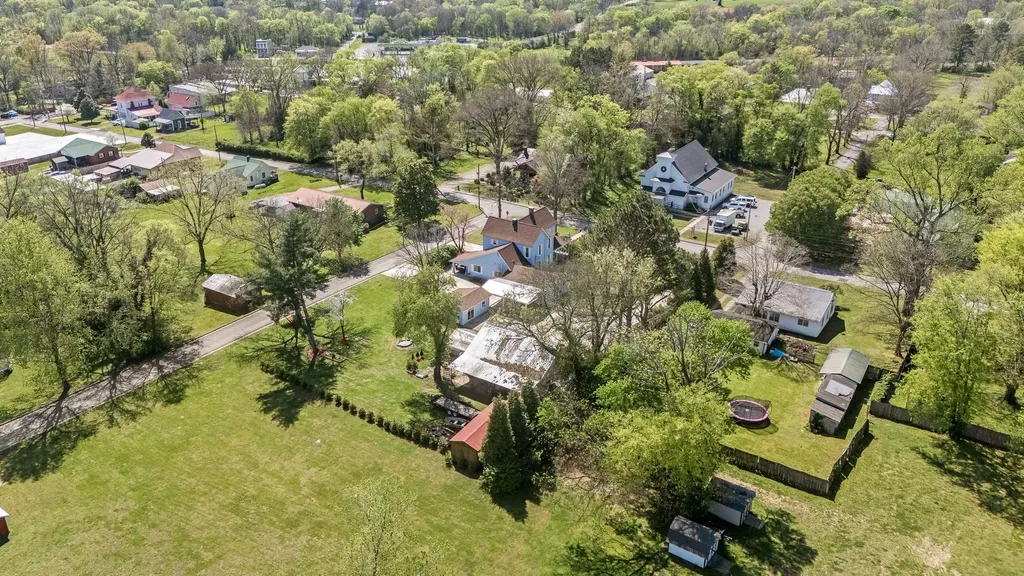 202 High Street Bell Buckle TN 37020