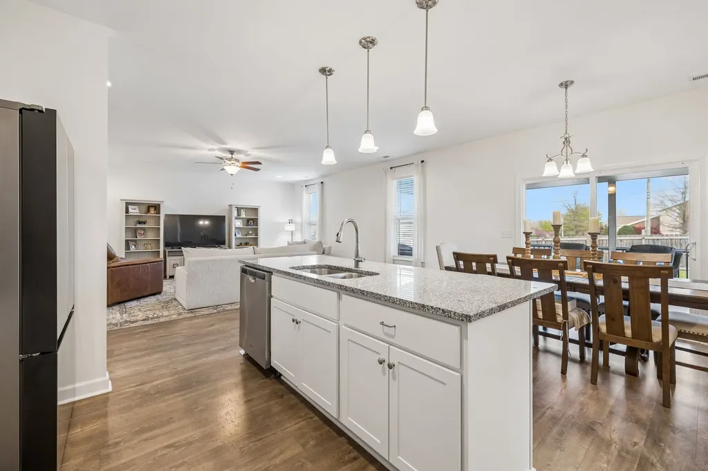 1004 Vanguard Drive Spring Hill TN 37174