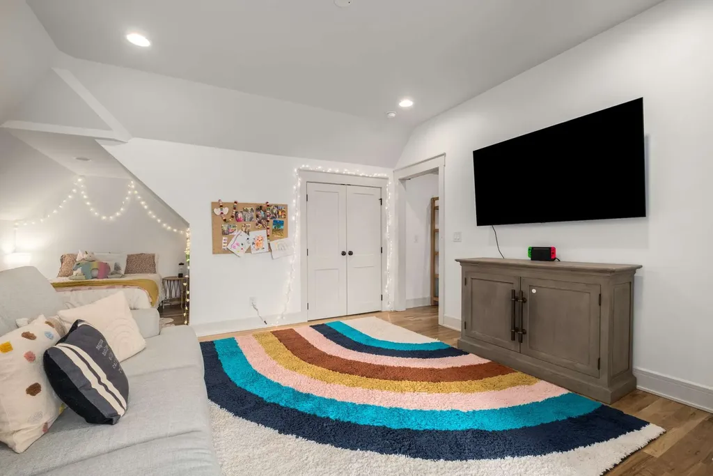 2018 10th Ave, S Nashville TN 37204