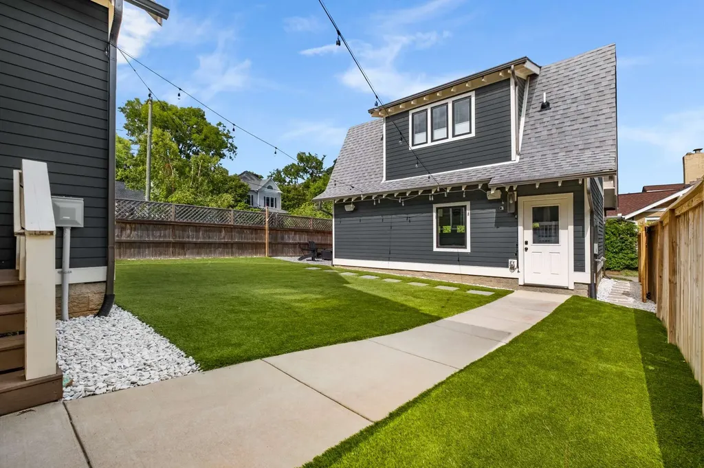 2018 10th Ave, S Nashville TN 37204