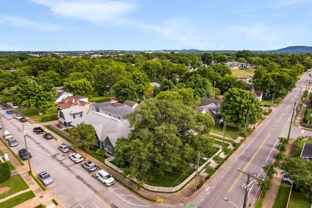 2018 10th Ave, S Nashville TN 37204