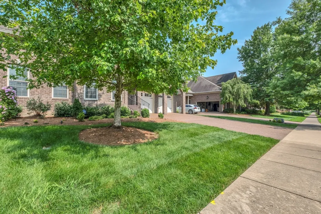 163 Tara Lane Goodlettsville TN 37072