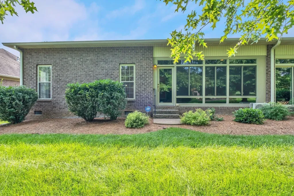 163 Tara Lane Goodlettsville TN 37072