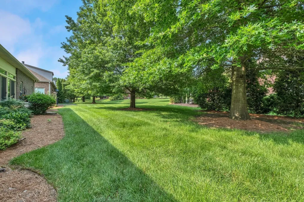163 Tara Lane Goodlettsville TN 37072