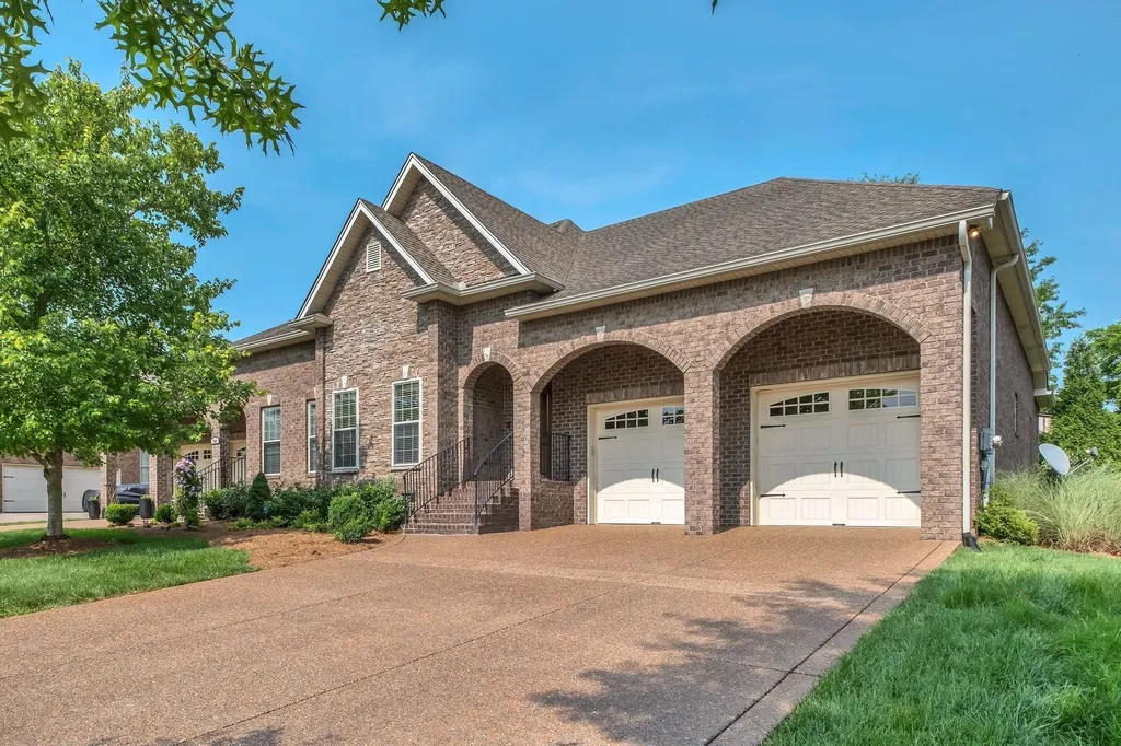 163 Tara Lane Goodlettsville TN 37072