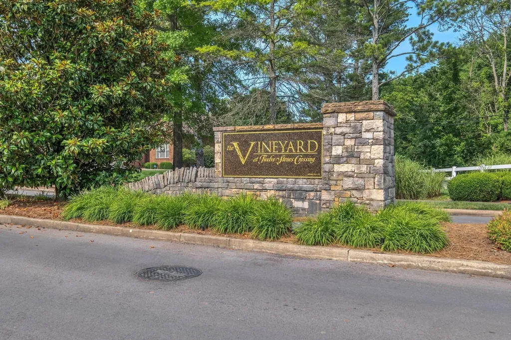 163 Tara Lane Goodlettsville TN 37072