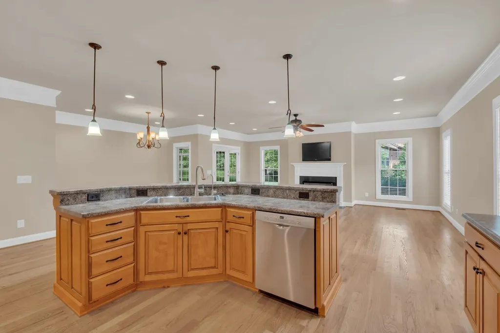163 Tara Lane Goodlettsville TN 37072