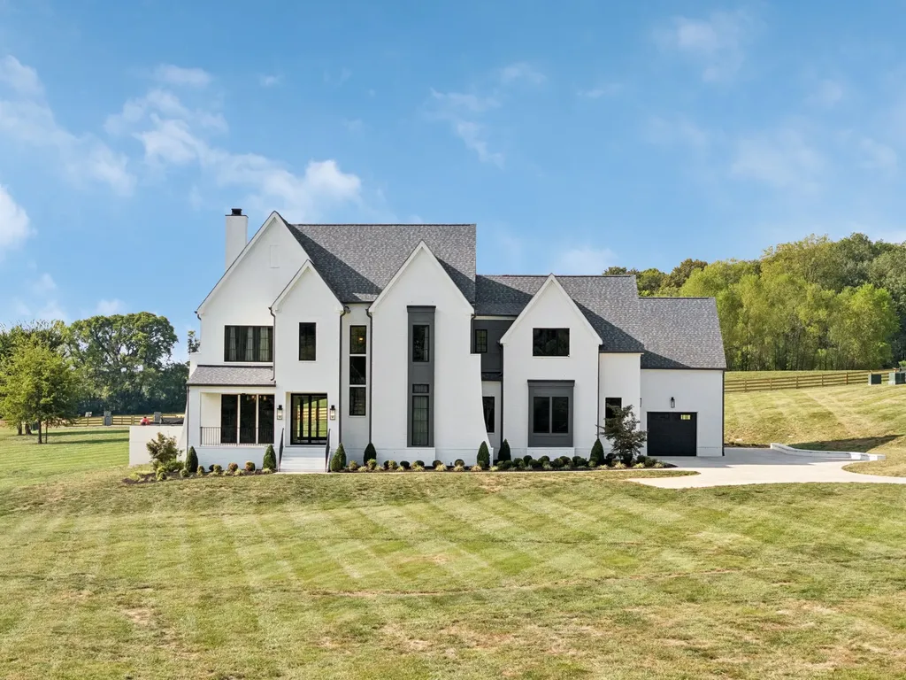 2245 Skinner Road Arrington TN 37014
