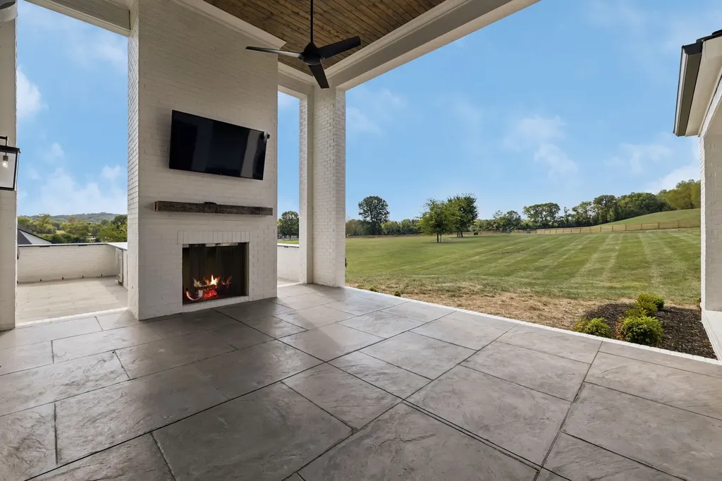 2245 Skinner Road Arrington TN 37014