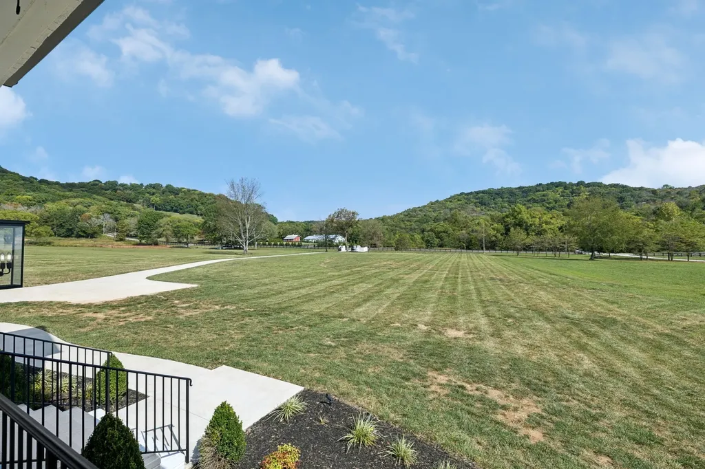 2245 Skinner Road Arrington TN 37014