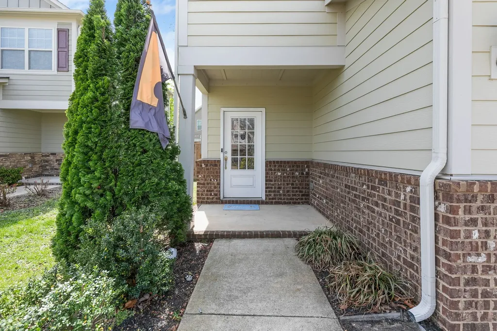 2208 Postings Point Antioch TN 37013