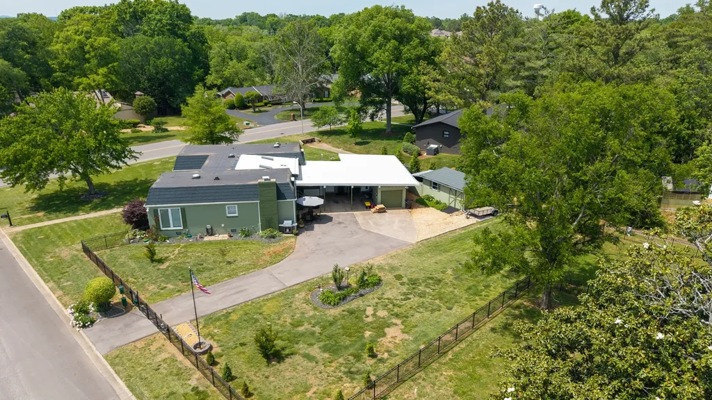 2402 Riverview Drive Murfreesboro TN 37129