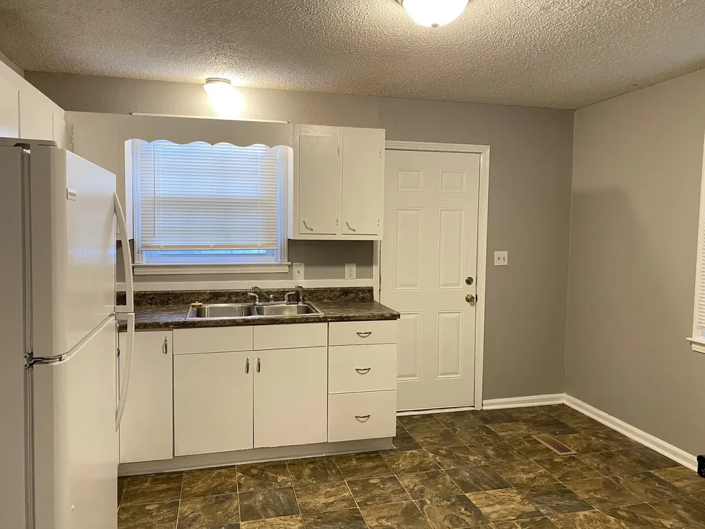 222 N 11th Street Clarksville TN 37040