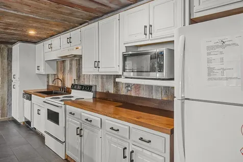101 Woodland Point Estill Springs TN 37330