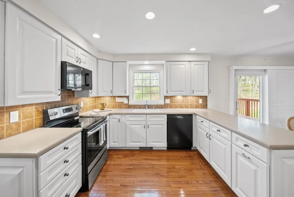 815 Shady Bluff Trail Clarksville TN 37043