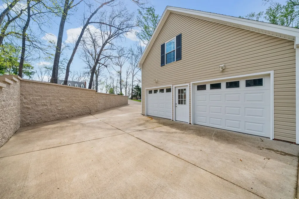 815 Shady Bluff Trail Clarksville TN 37043
