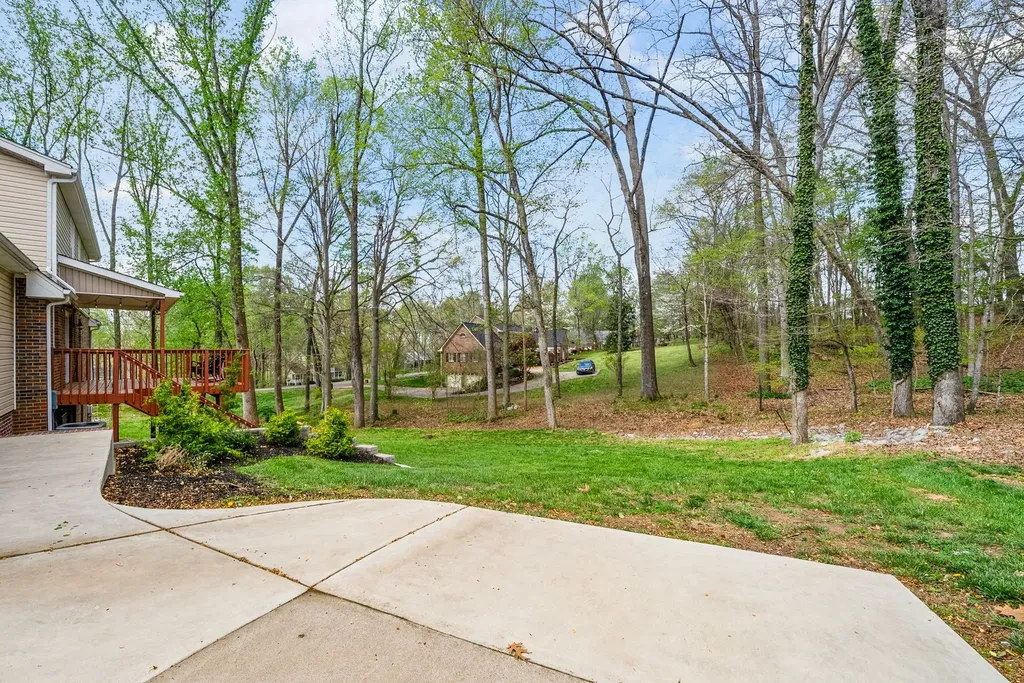 815 Shady Bluff Trail Clarksville TN 37043