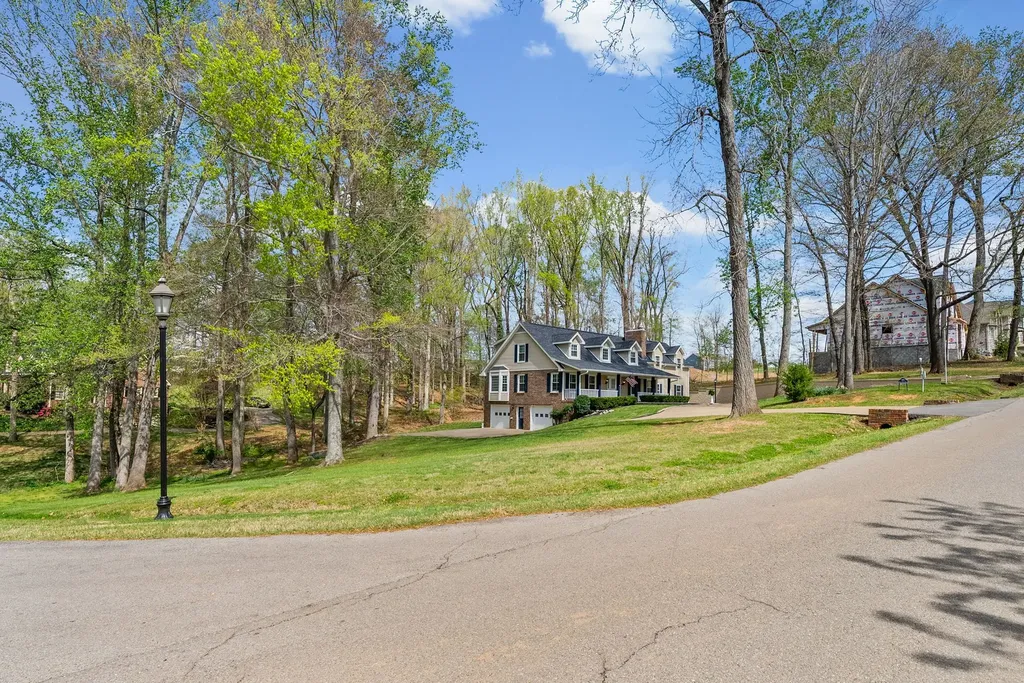 815 Shady Bluff Trail Clarksville TN 37043