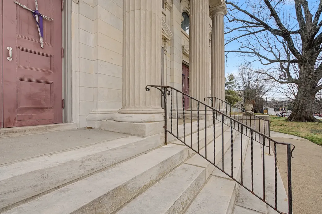 211 N 11th Street Nashville TN 37206