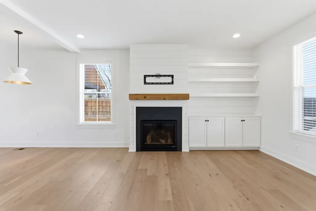 1207 Sweetbriar Avenue Nashville TN 37212