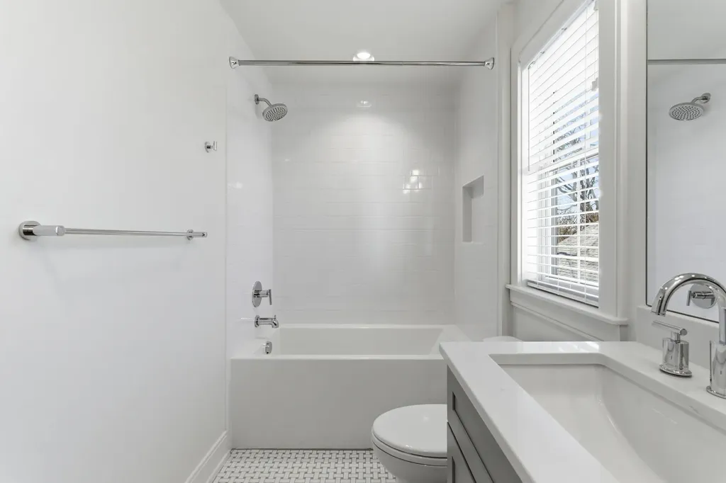 1207 Sweetbriar Avenue Nashville TN 37212