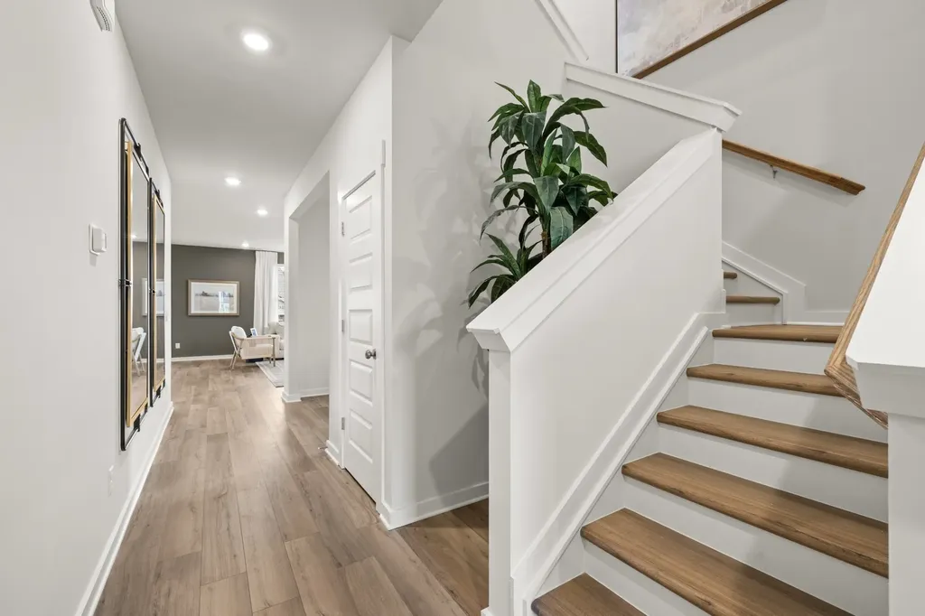 208 Crown Gardens Court Hermitage TN 37076