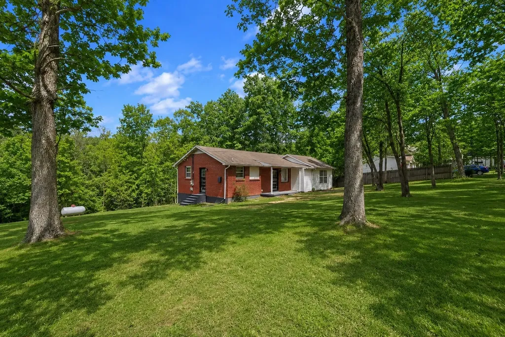 751 Hogan Road Clarksville TN 37043