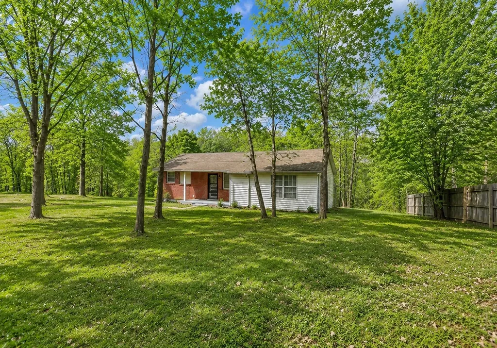 751 Hogan Road Clarksville TN 37043