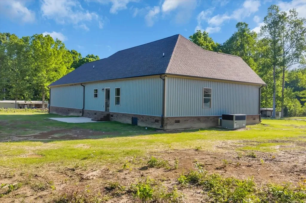 139 Brinkley Road Wartrace TN 37183