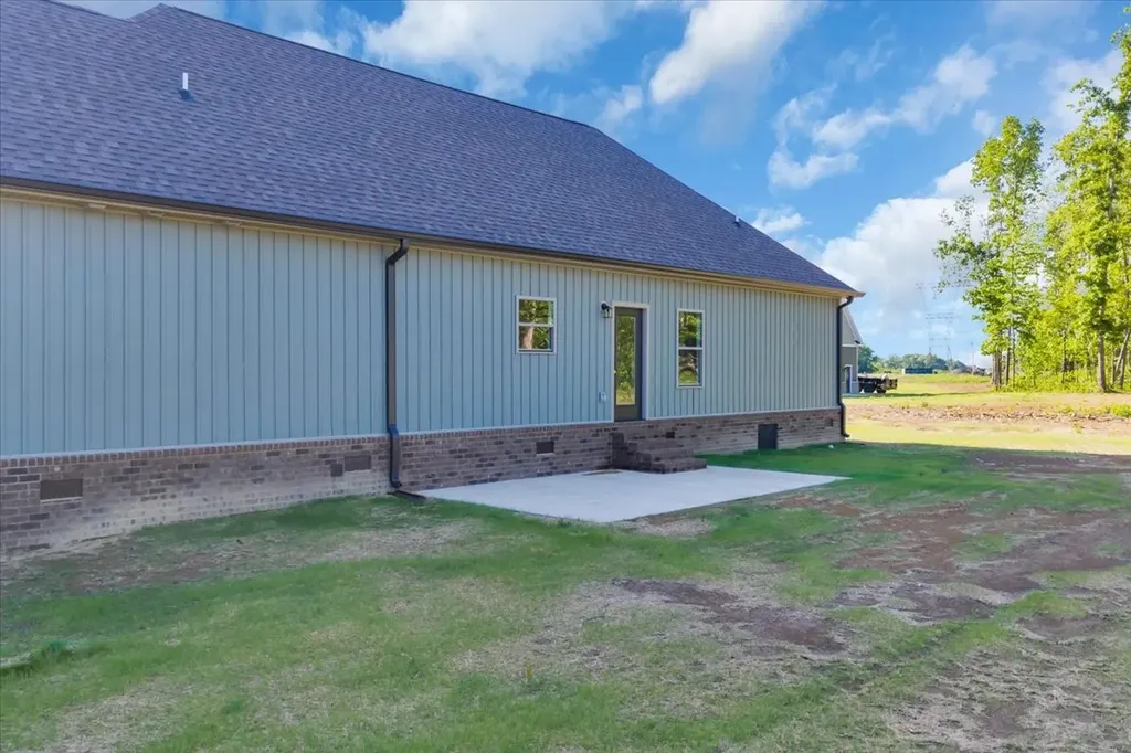 139 Brinkley Road Wartrace TN 37183
