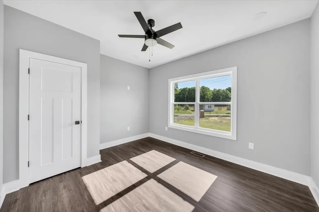 101 Brinkley Road Wartrace TN 37183