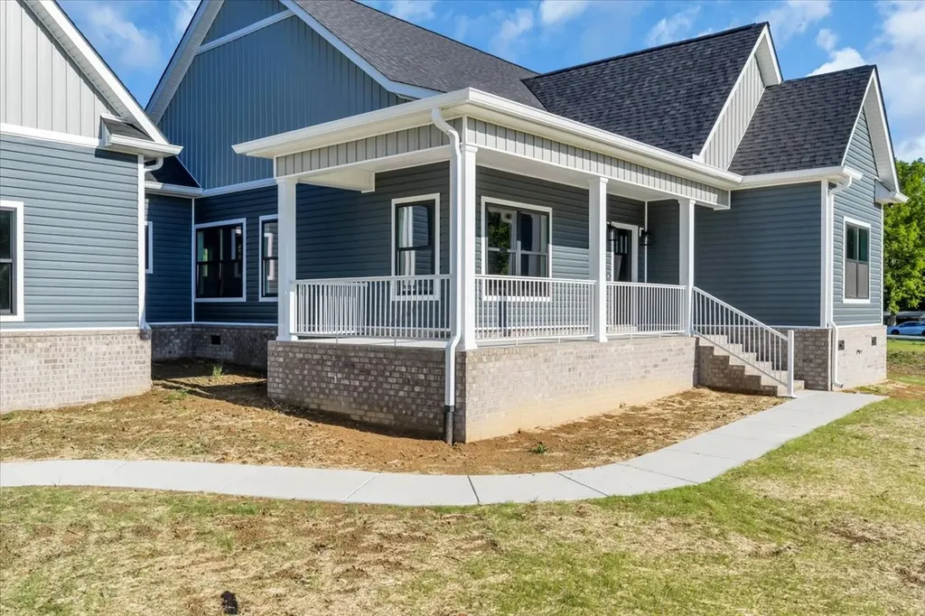 101 Brinkley Road Wartrace TN 37183
