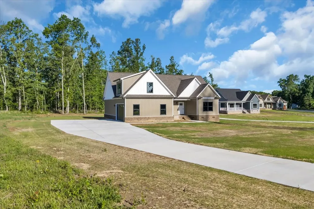 71 Brinkley Road Wartrace TN 37183