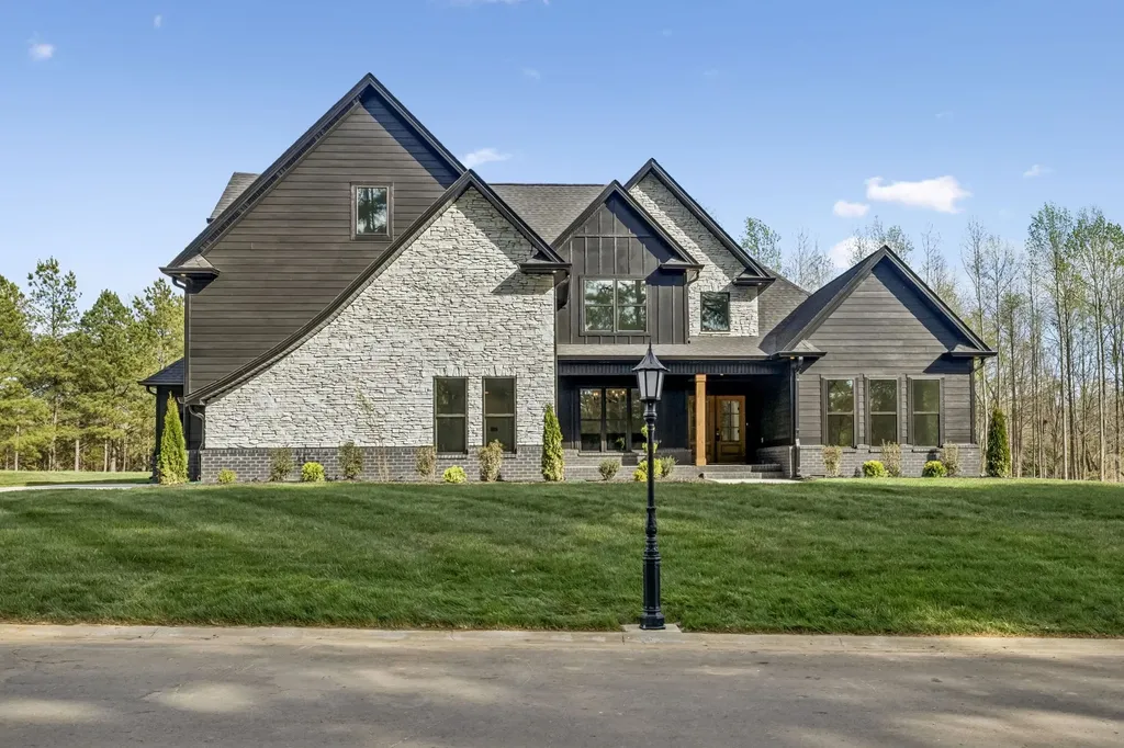 4025 Sadie Grace Way Clarksville TN 37042