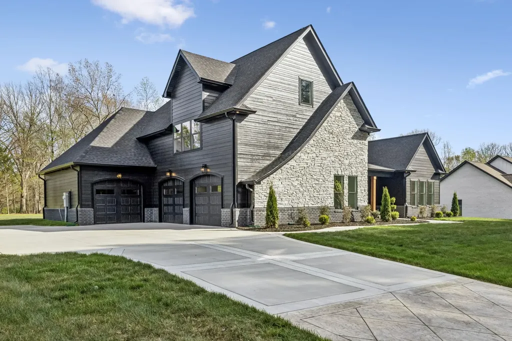 4025 Sadie Grace Way Clarksville TN 37042