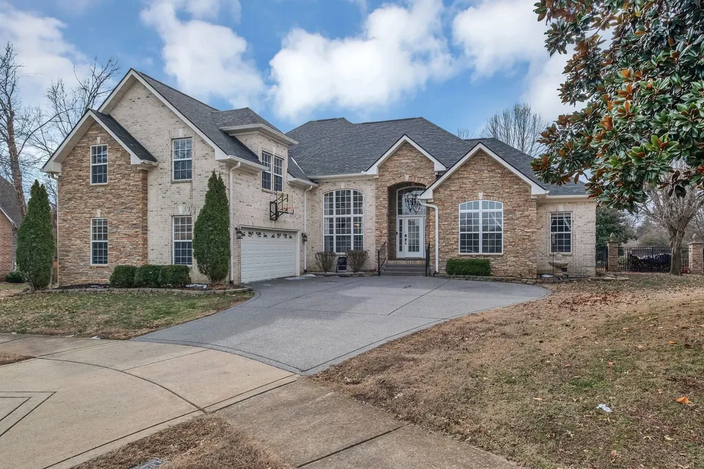 112 General Smith Place Hendersonville TN 37075