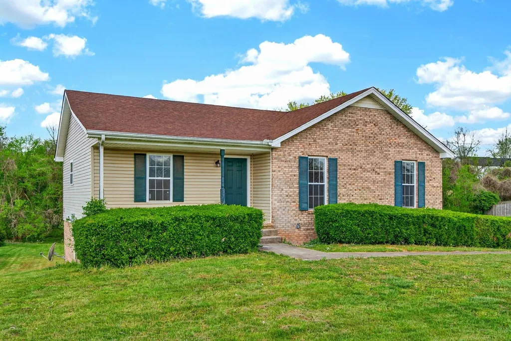 1966 Berkshire Drive Clarksville TN 37042