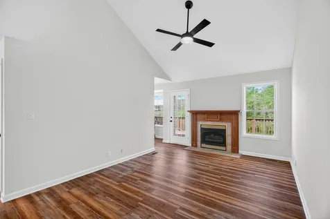 1966 Berkshire Drive Clarksville TN 37042