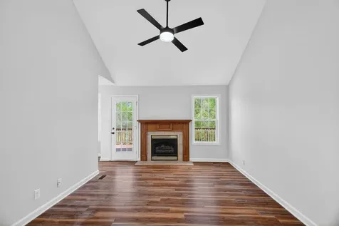 1966 Berkshire Drive Clarksville TN 37042